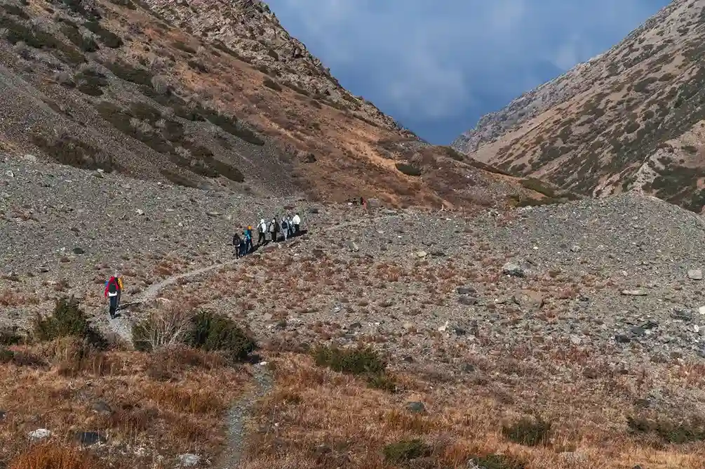 Where Is Sar Pass Located