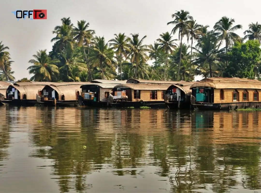 Ashtamudi Lake Houseboat Guide