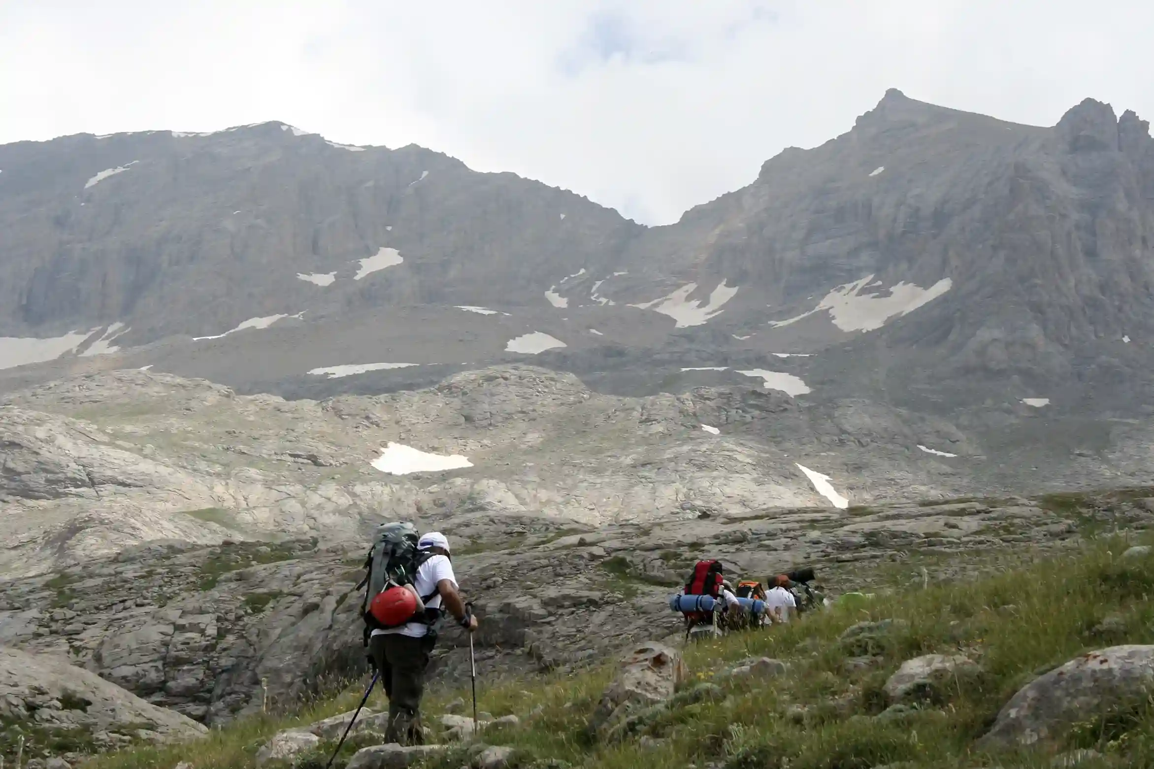 How to Reach Hampta Pass Trek Base